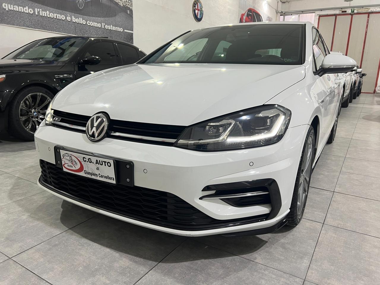 Volkswagen Golf 1.6 116 CV - R-LINE - 2017