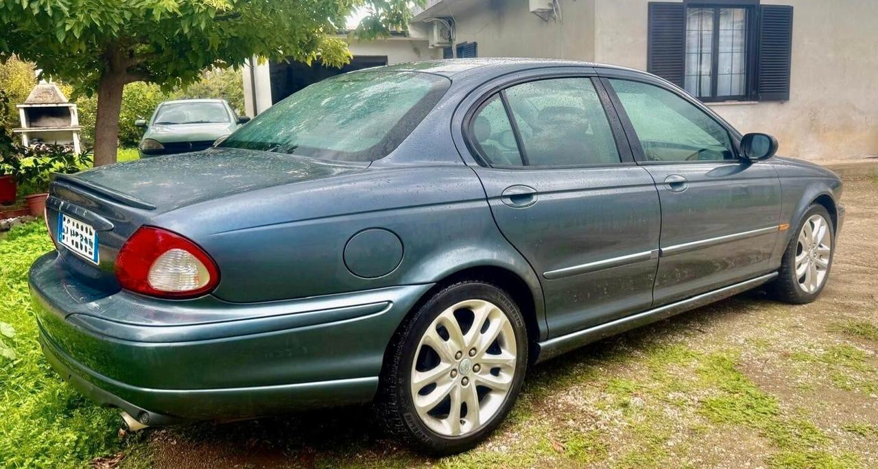 Jaguar X-Type 2.5 V6 24V cat Executive