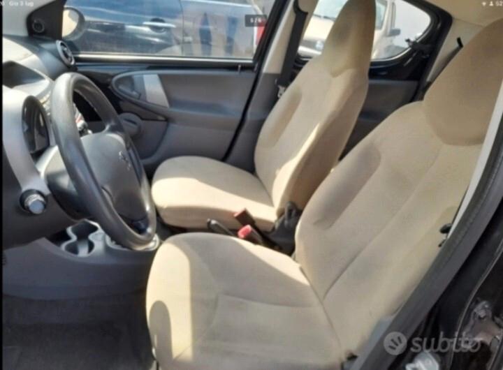 Peugeot 107 1.0 68CV 5p. Sweet Years