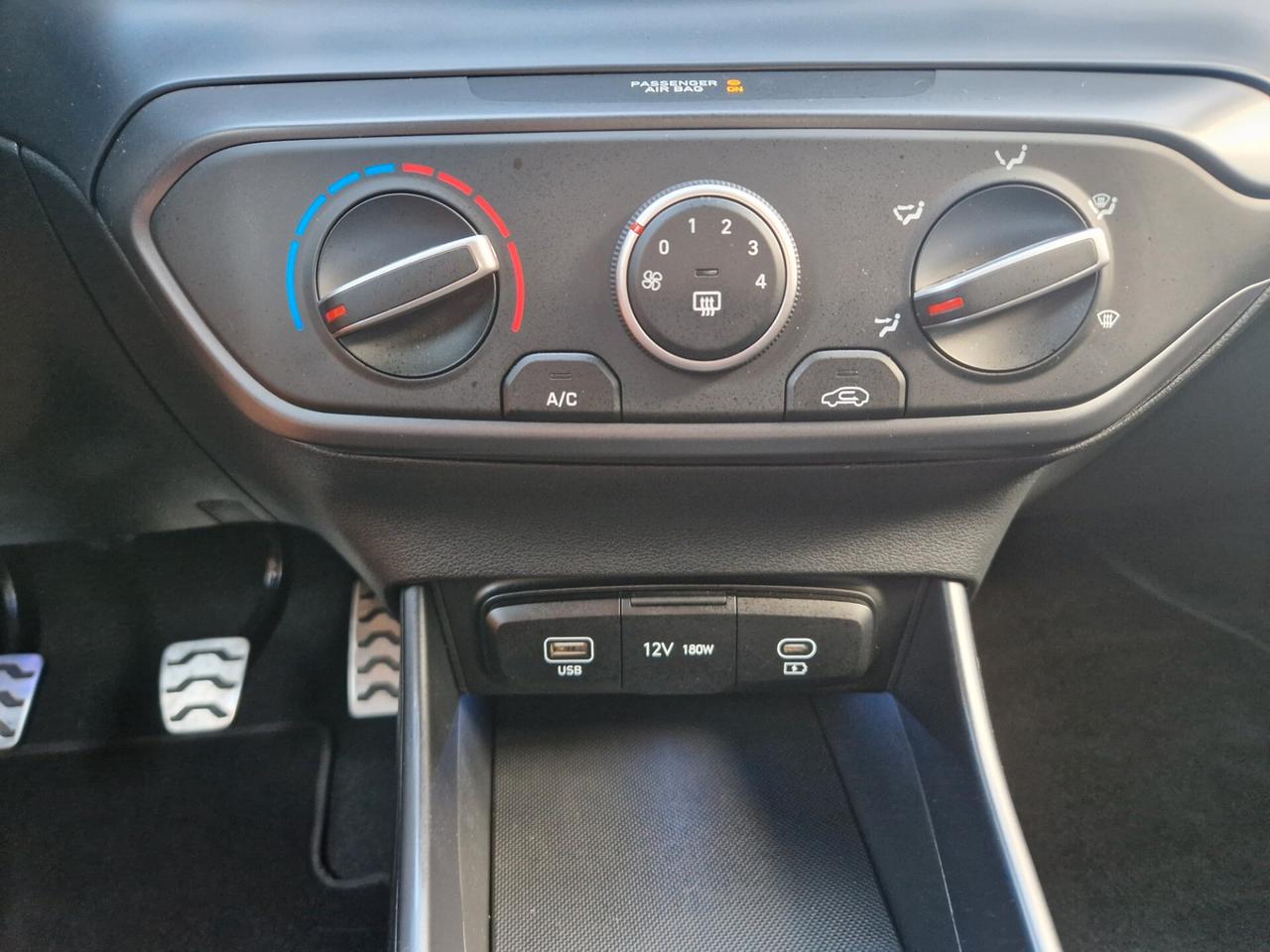 Hyundai BAYON 1.2 88CV "SOLO 6.200 km" Carplay, Navi, Telecamera