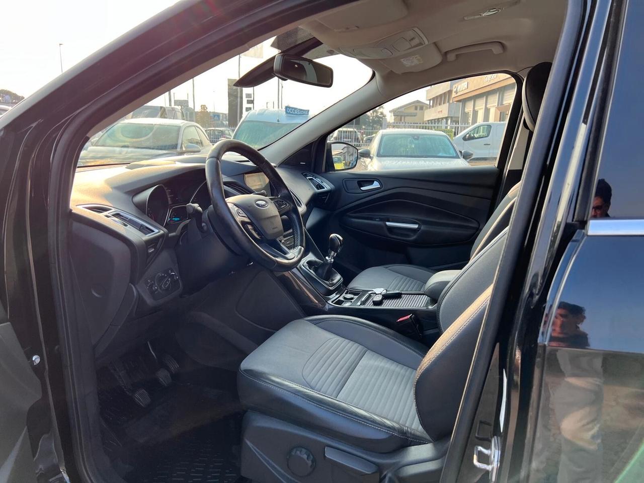 Ford Kuga 1.5 TDCI 120 CV S&S 2WD ST-Line Business