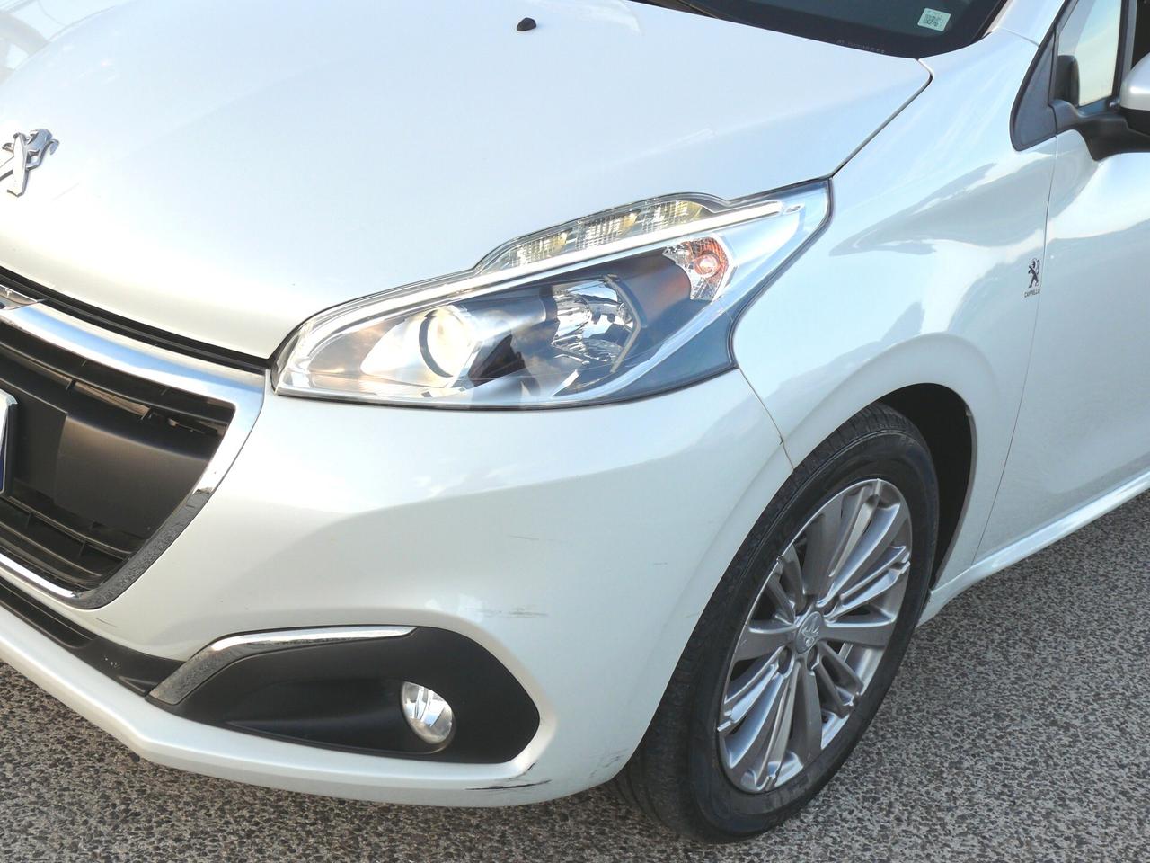 Peugeot 208 Allure (M1220)
