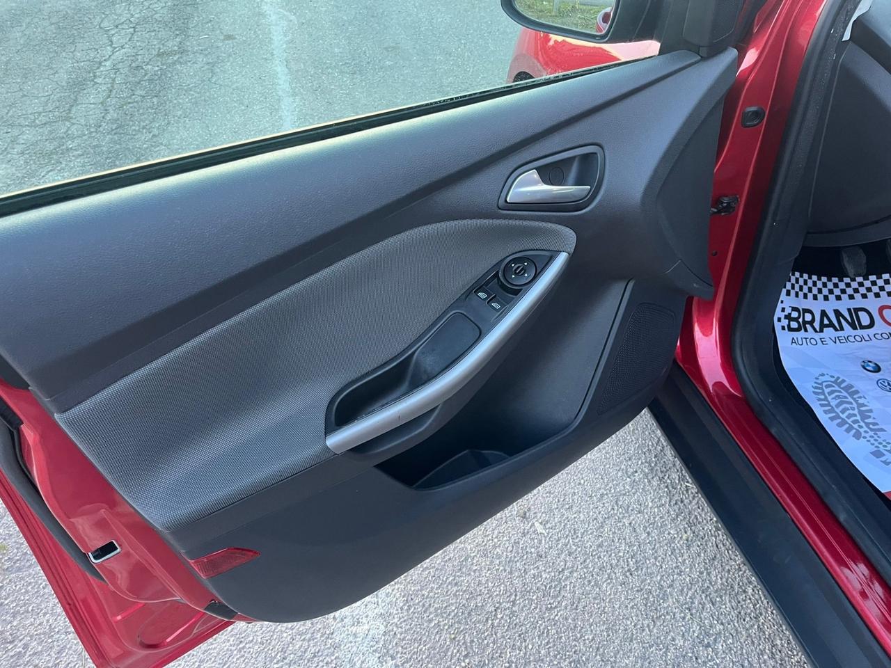 Ford Focus 1.6 TDCi 115 CV Titanium Unipro 2012