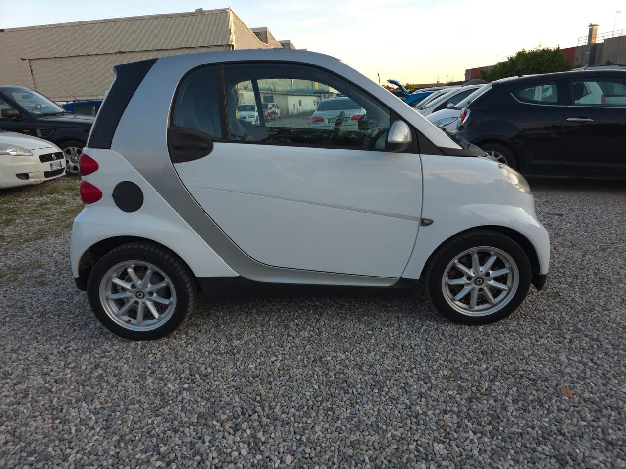 Smart ForTwo 1000 52 kW MHD coupé passion