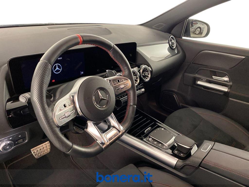 Mercedes GLA 35 AMG 4Matic Speedshift DCT AMG 8G