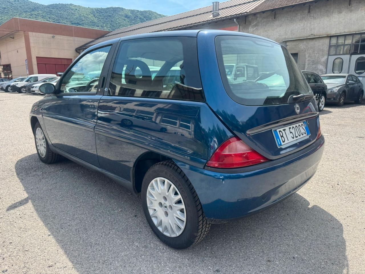 Lancia Y 1.2i cat Elefantino Blu