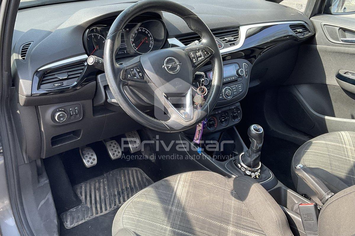 OPEL Corsa 1.2 Coupé b-Color