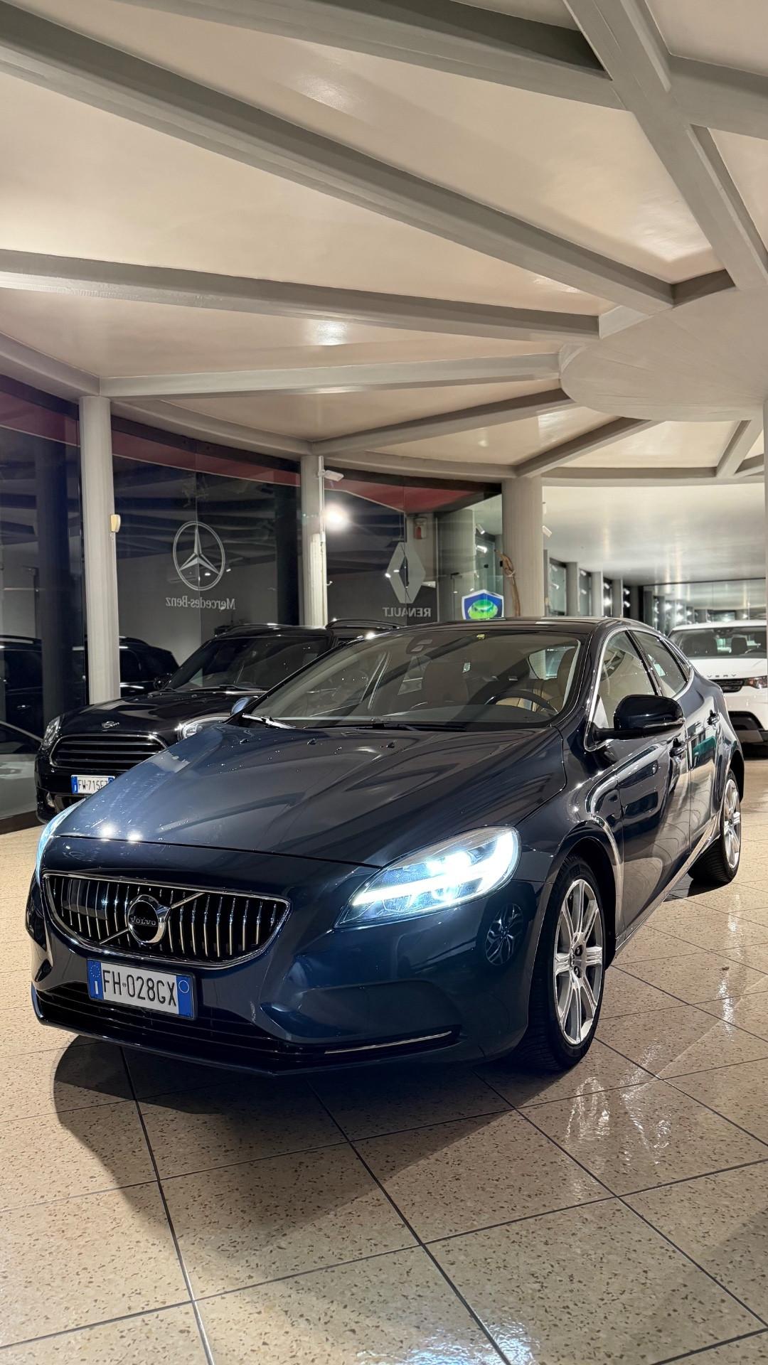 Volvo V40 D2 Geartronic R-design