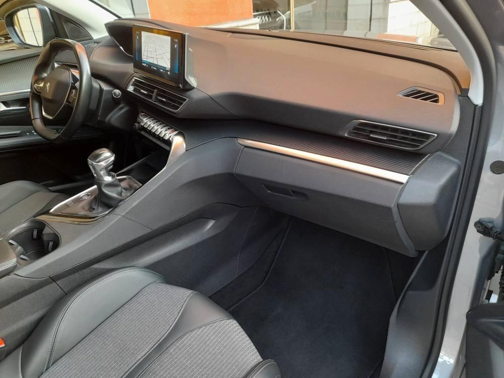 PEUGEOT 3008 1.5 BLUEHDI 130 CV ALLURE