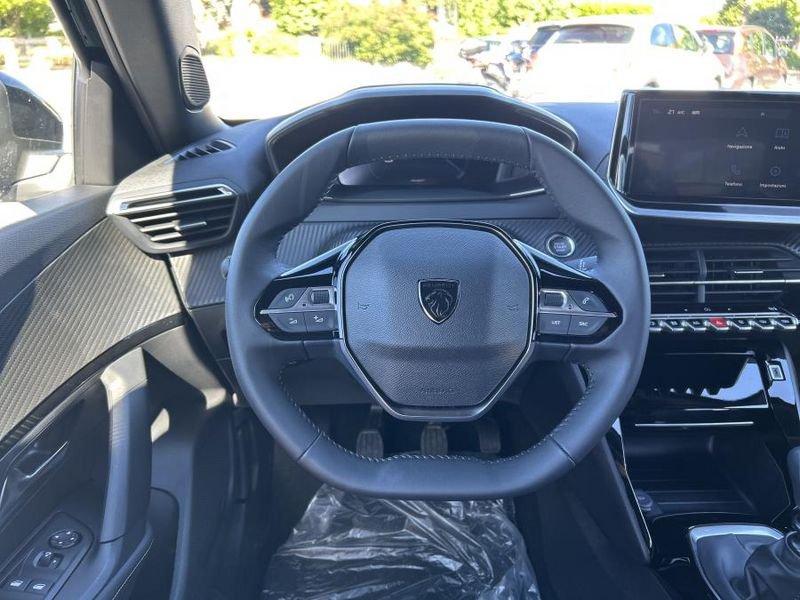 Peugeot 2008 PureTech 100 Allure NAVI + KEYLESS + CAMERA 360°