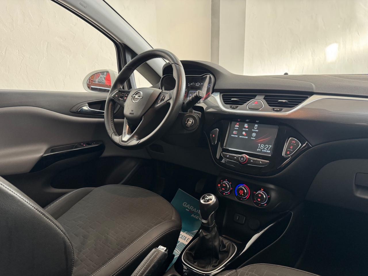 Opel Corsa 1.4 benzina/ GPL Innovation