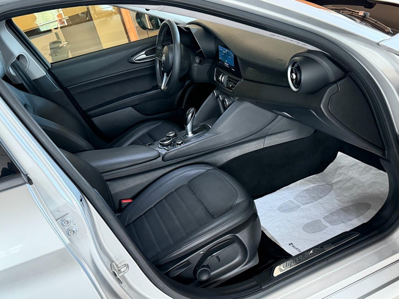 Alfa Romeo Giulia 2.2 TURBODIESEL 160 cv. AT8 EXECUTIVE (Nav)