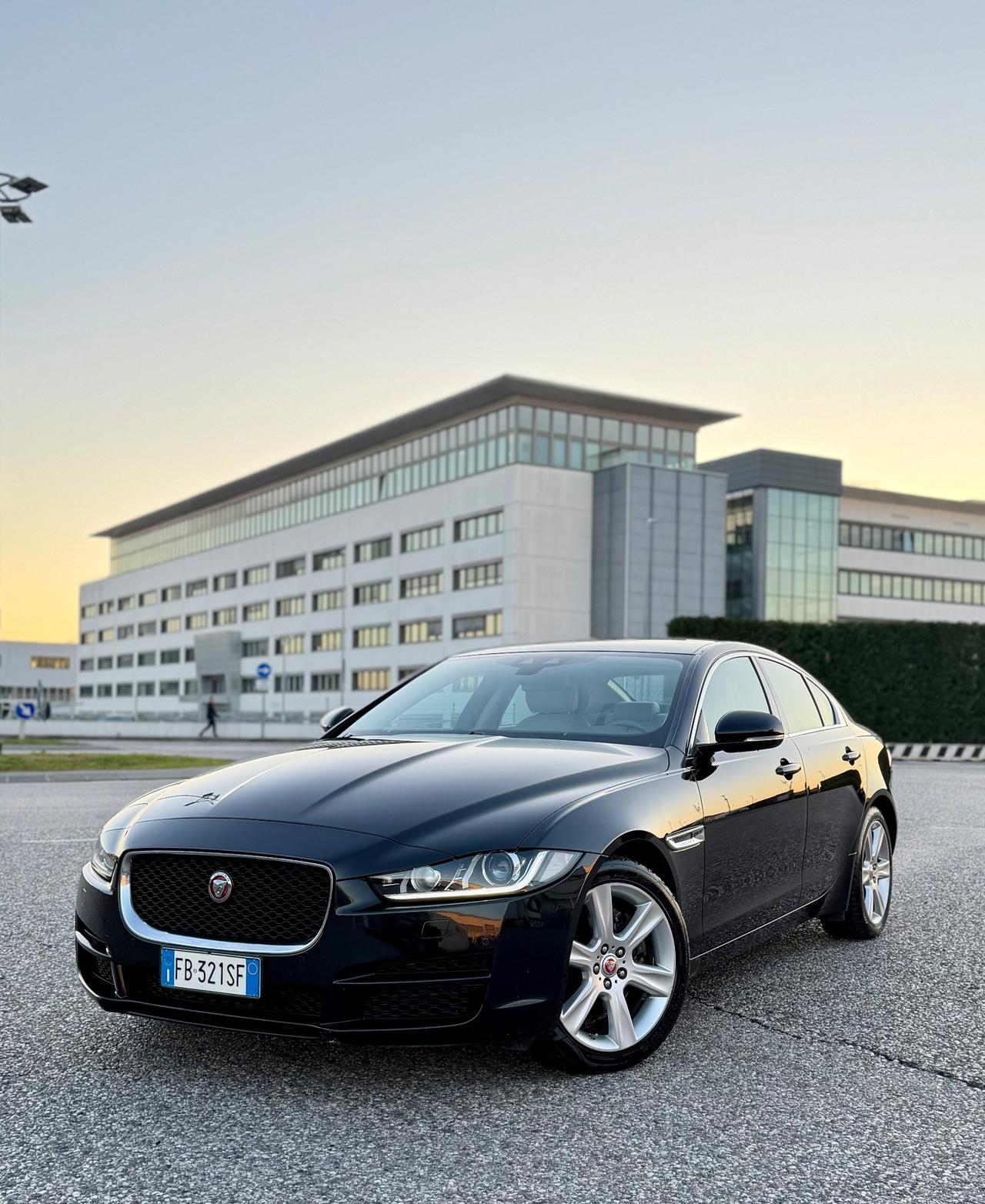 Jaguar XE 2.0 D Turbo aut. Prestige