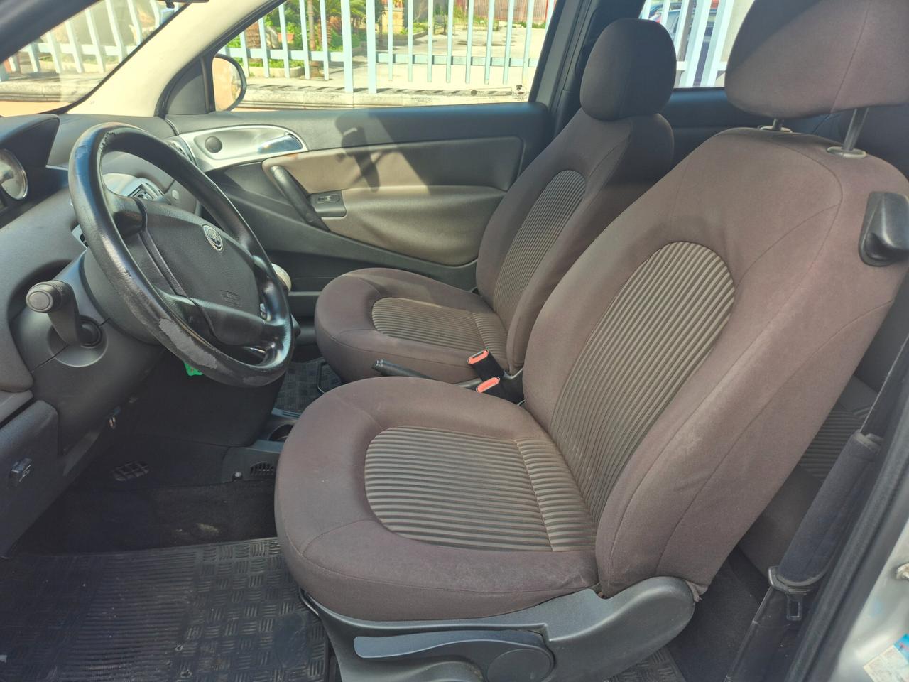 Lancia Ypsilon RESTAILING 1.4 GPL SUPER FULL 2010