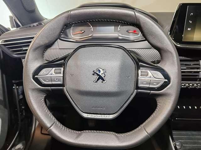 Peugeot 2008 1.2 130cv Allure + Navi + Camera