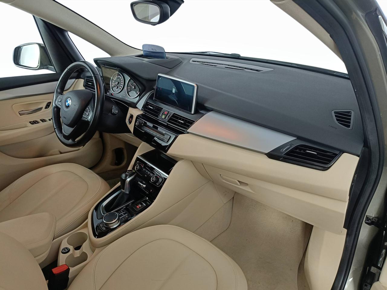 BMW 218d active tourer