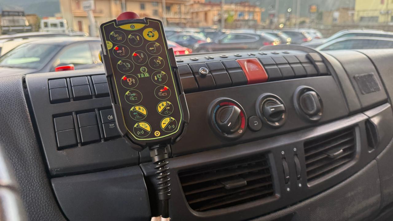 Iveco EUROCARGO SCARRABILE NUOVO MARCA TAM