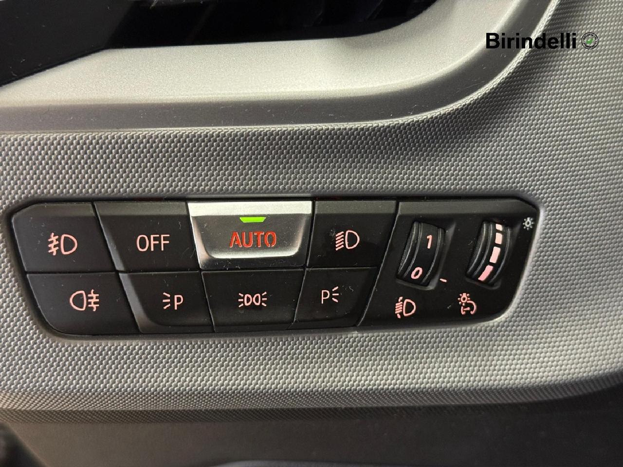 BMW Serie 1 (F40) - 116d 5p. Business Advantage