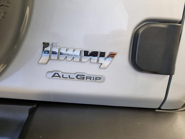 SUZUKI Jimny 1.5 5MT Top