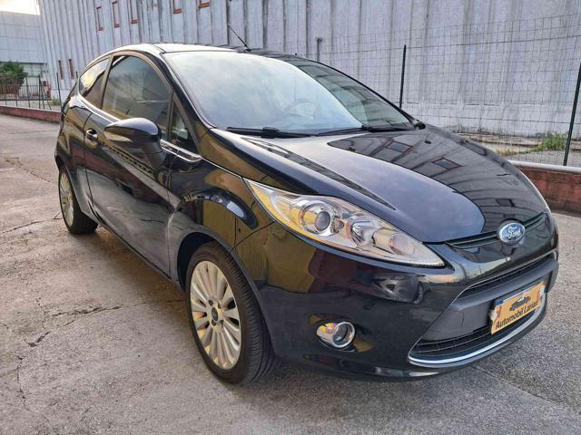 FORD Fiesta 1.6 TDCi 90CV 3 porte DPF Titanium neopatentati