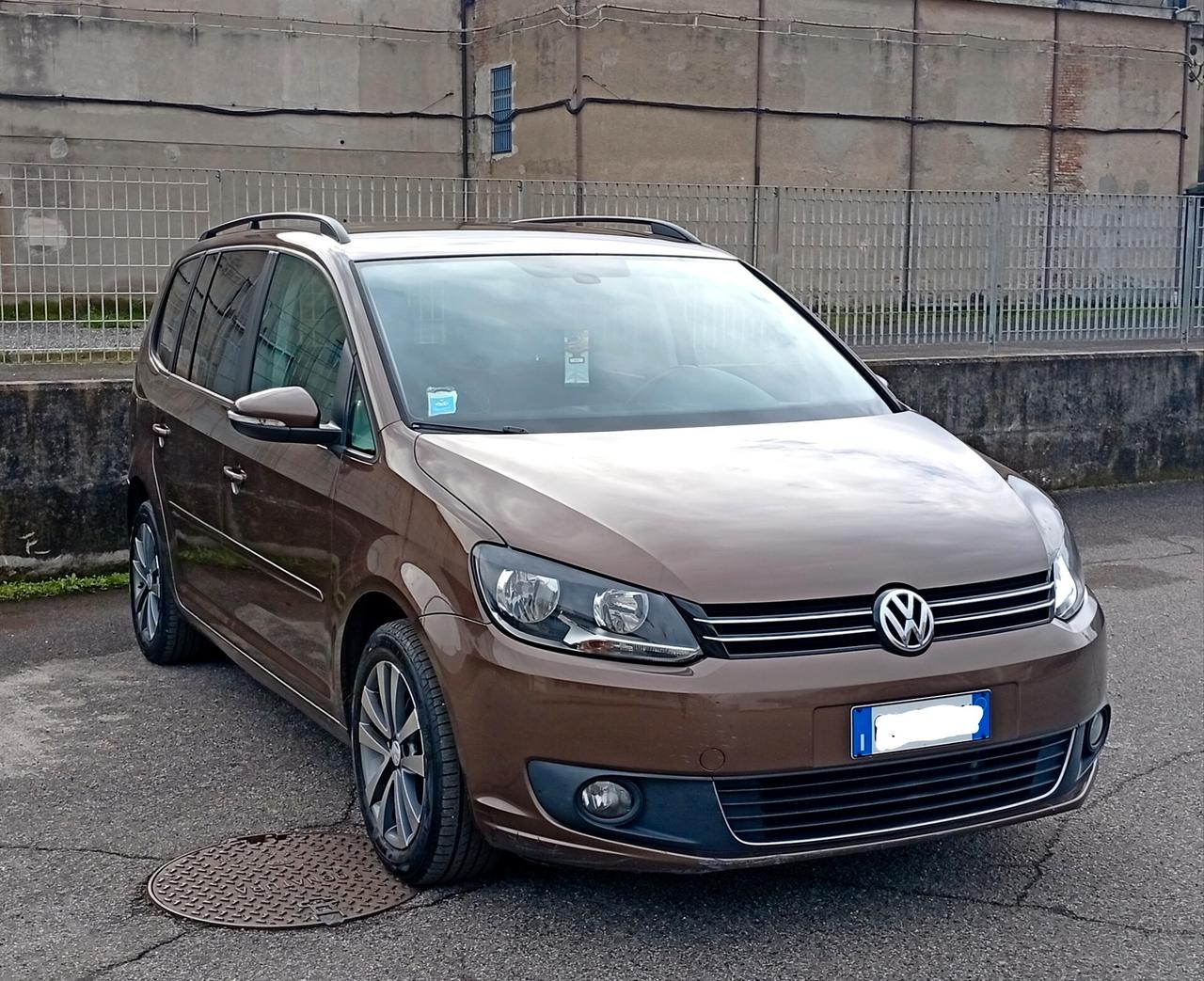 Volkswagen Touran 2015Comfortline 7 POSTII Neop Trattabile