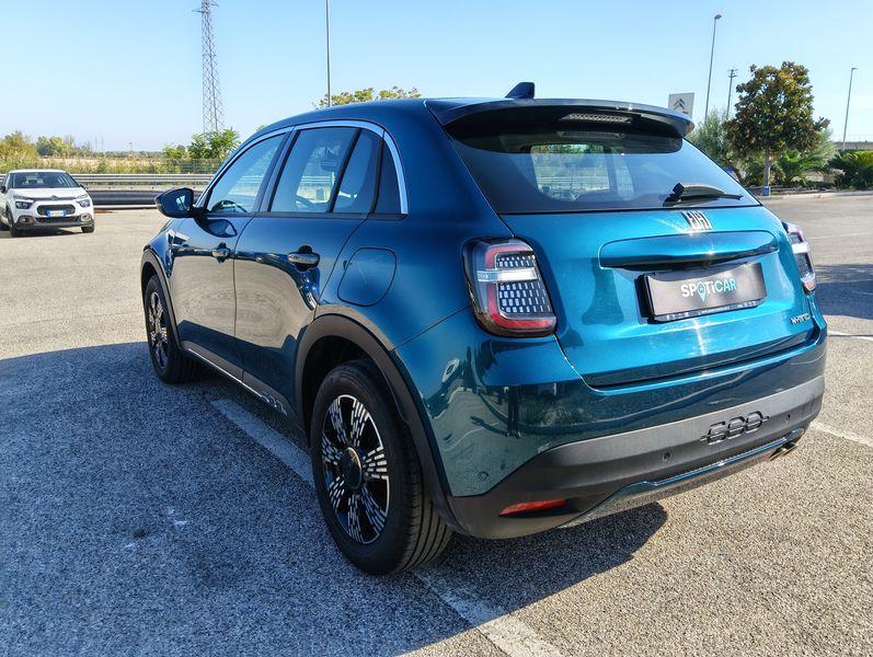 FIAT 600 1.2 hybrid 145cv auto