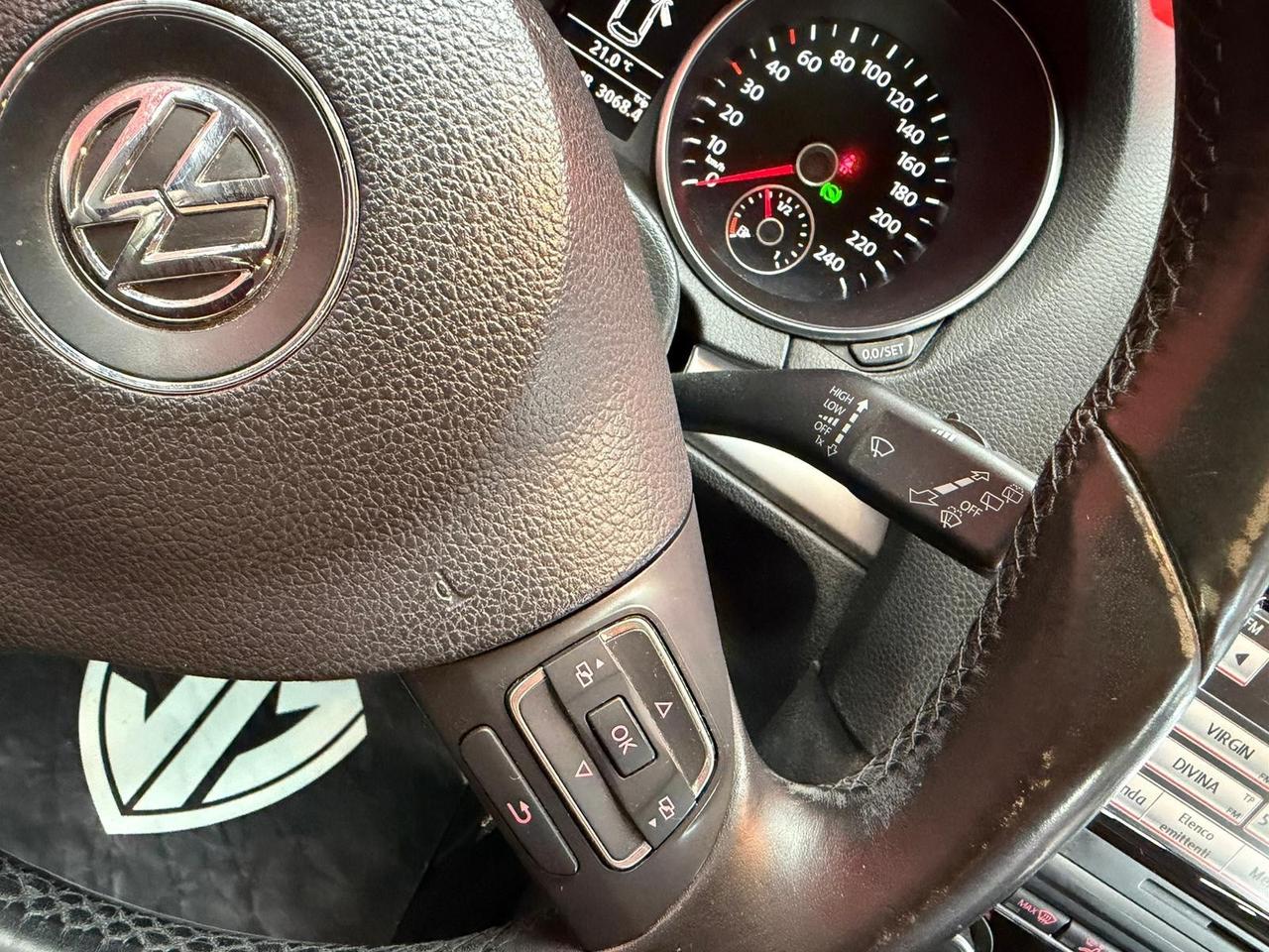 Volkswagen Golf 1.6 TDI DSG 5p. Highline OK NEOPATENTATI