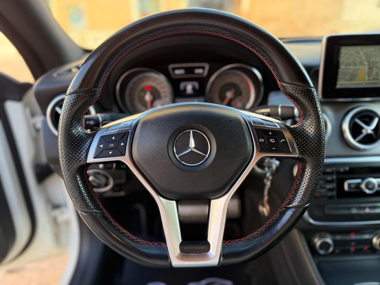 Mercedes-benz CLA 220CDI Automatic PremiumAMG 170 CV LED