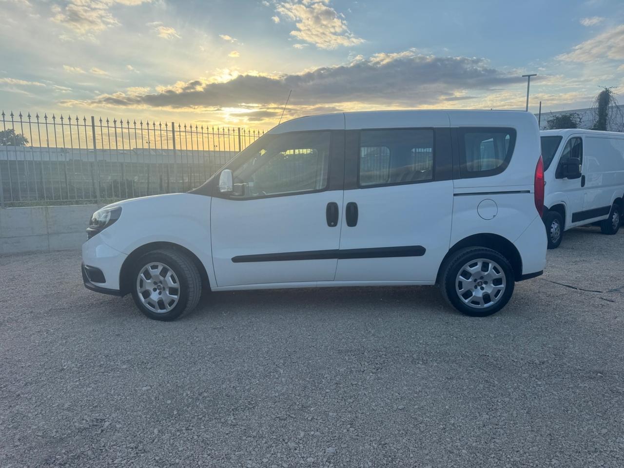 Fiat Doblò 1.6 MJT 120CV LOUNGE N1 5 POSTI