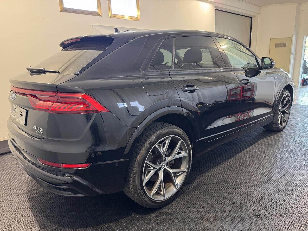 Audi Q8 45 TDI quattro tiptronic Sport