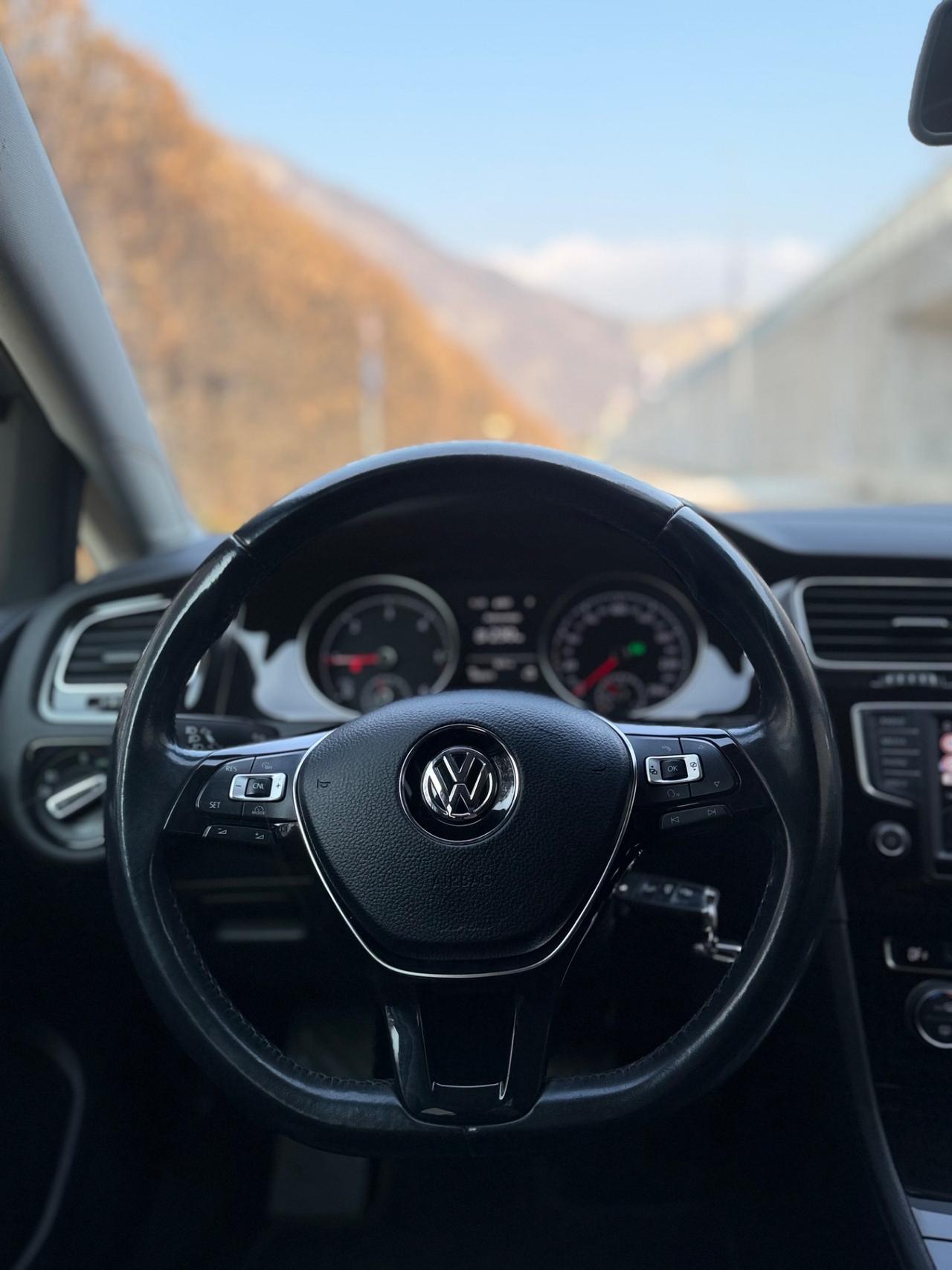 Volkswagen Golf 1.6 TDI DSG 5p. Highline ok neopatentati