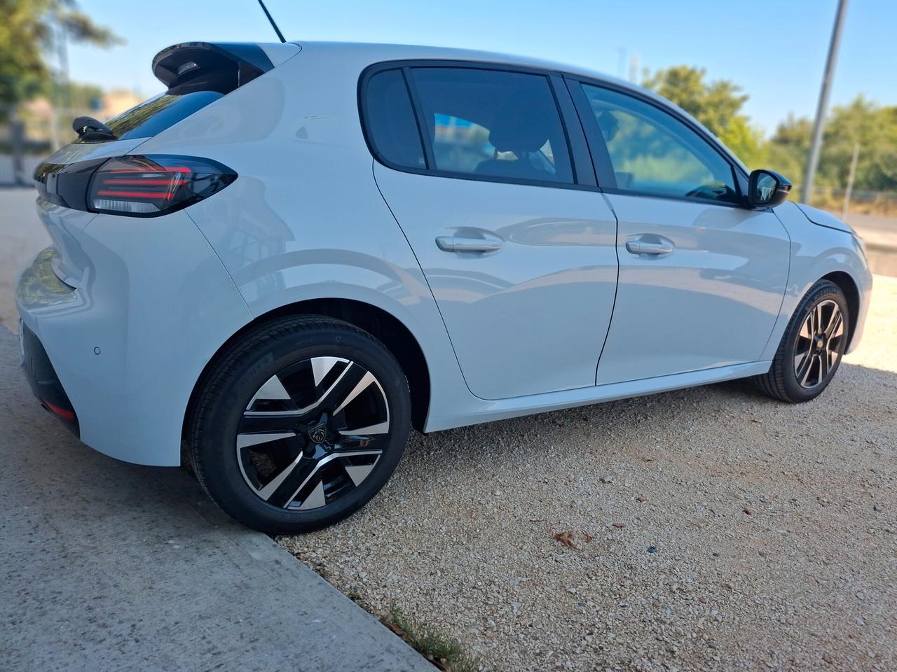 Peugeot 208 208, style