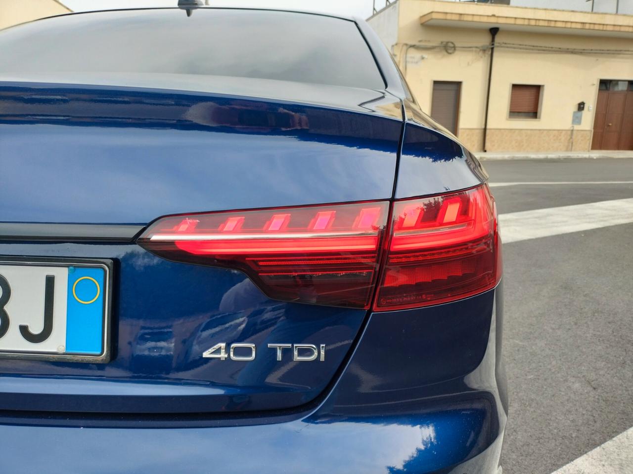 Audi A4 40 TDI S tronic line edition