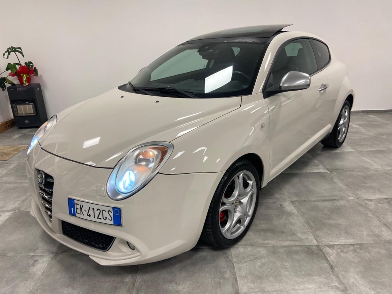 Alfa Romeo MiTo 1.6 JTDm-2 S&S Distinctive Sport Pack