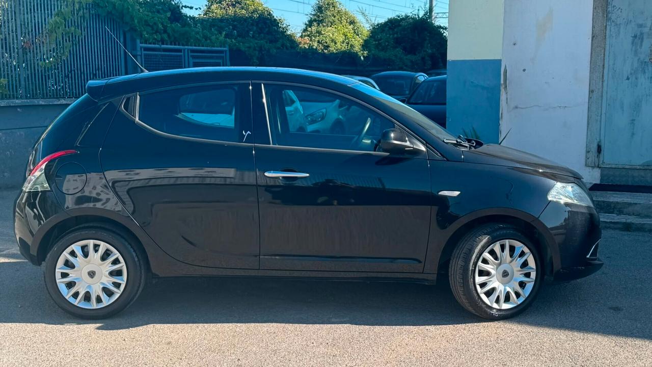 Lancia Ypsilon 1.2 69 CV 5 porte Elle