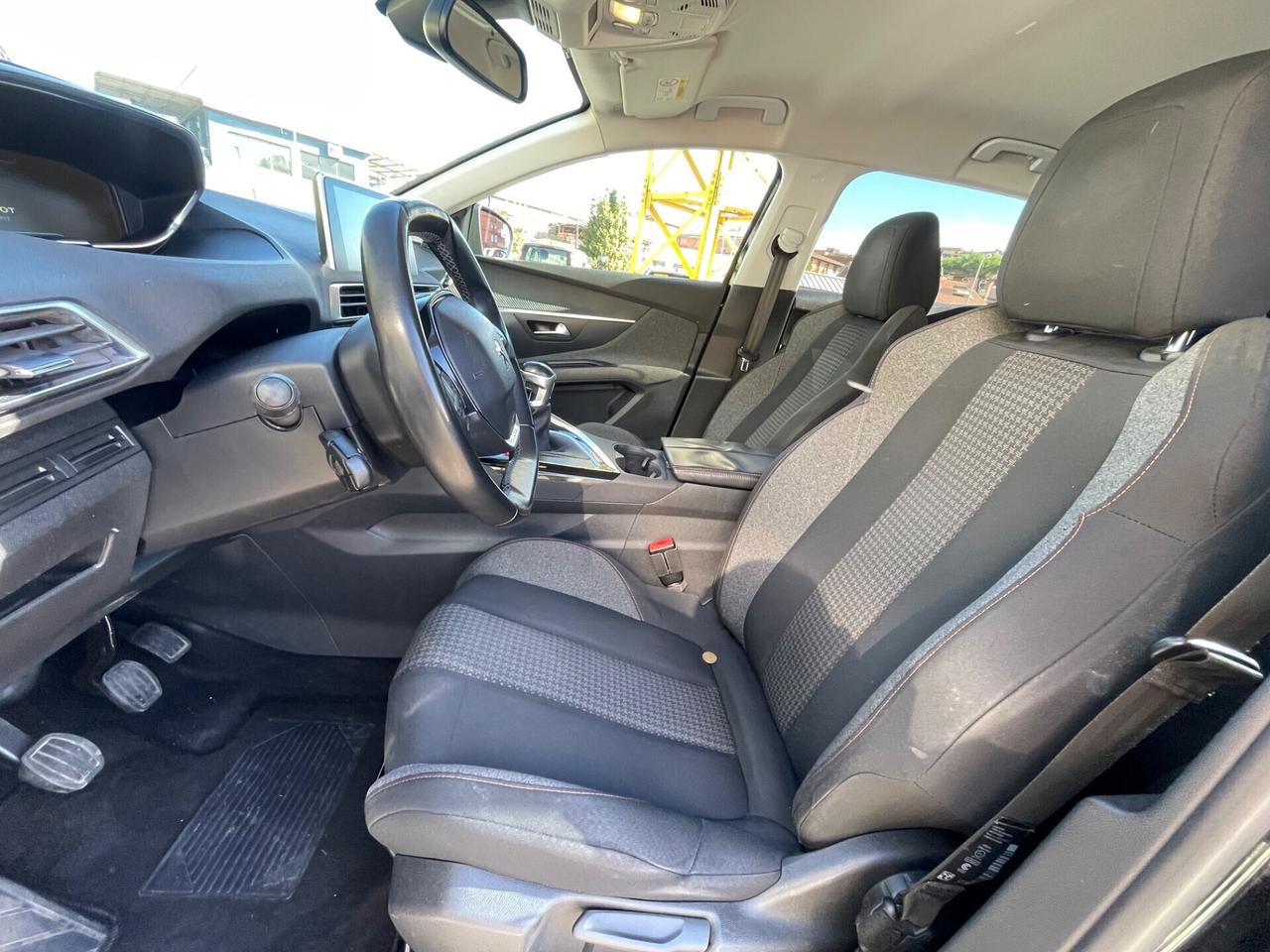 Peugeot 3008 Allure gancio traino Garanzia