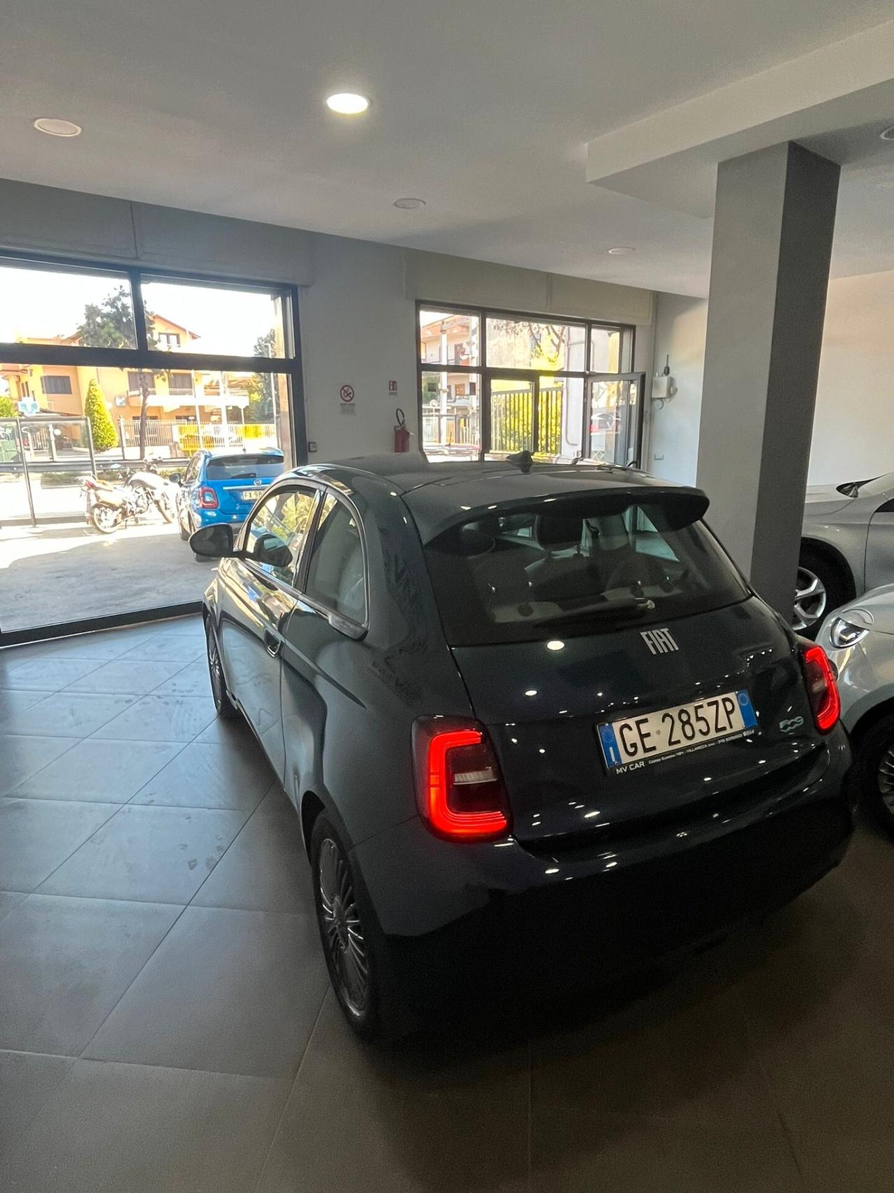 Fiat 500 500e Berlina 42 kWh Icon