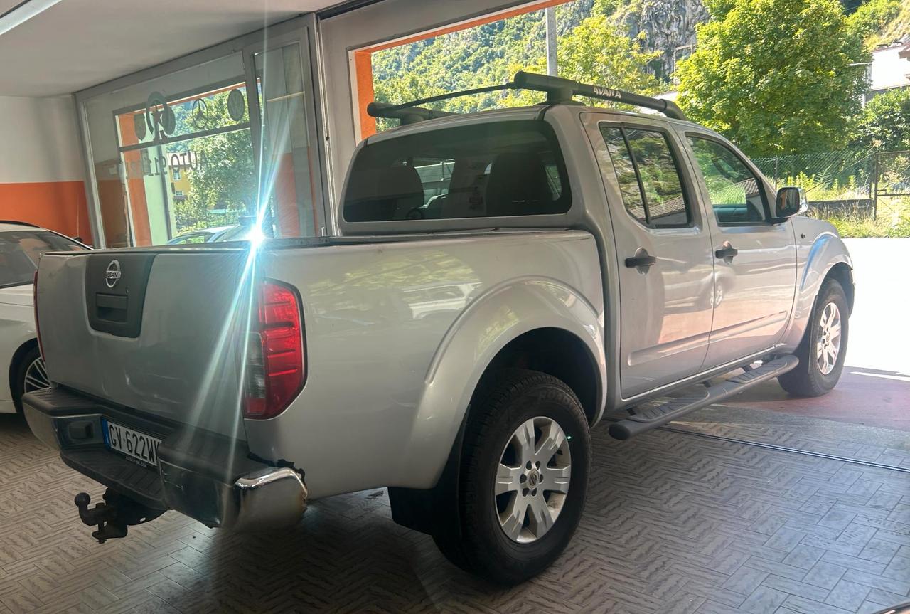 Nissan Navara Double Cab Navara d.cab 2.5 dci Platinum 174cv