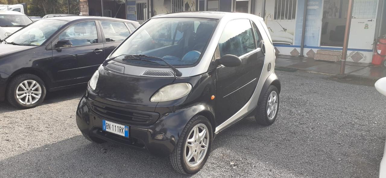 Smart 2000 - 600 BENZINA OK NEOP. LB AUTOMOBILI