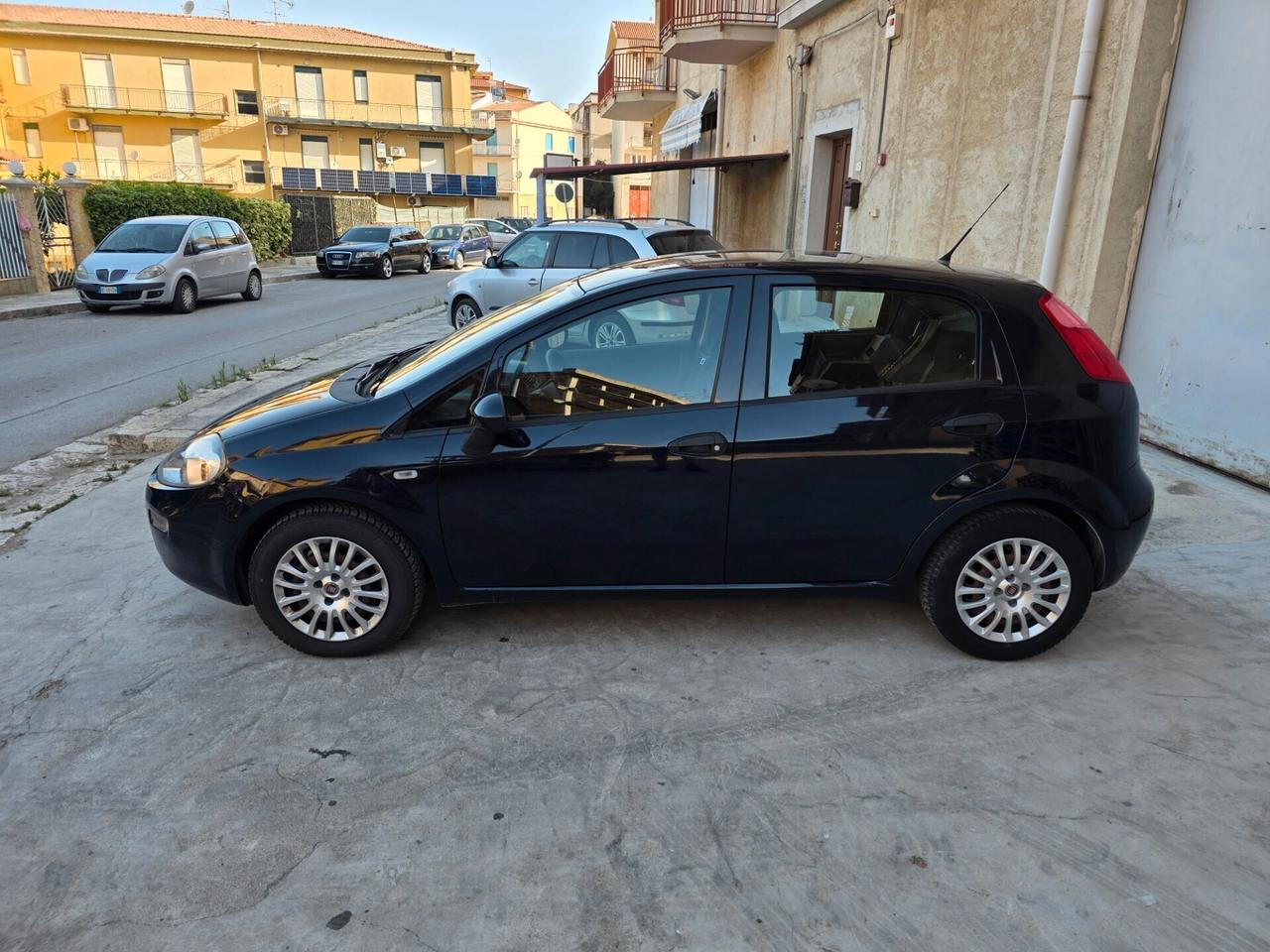 Fiat Punto 1.3 MJT II 75 CV 5 porte Street