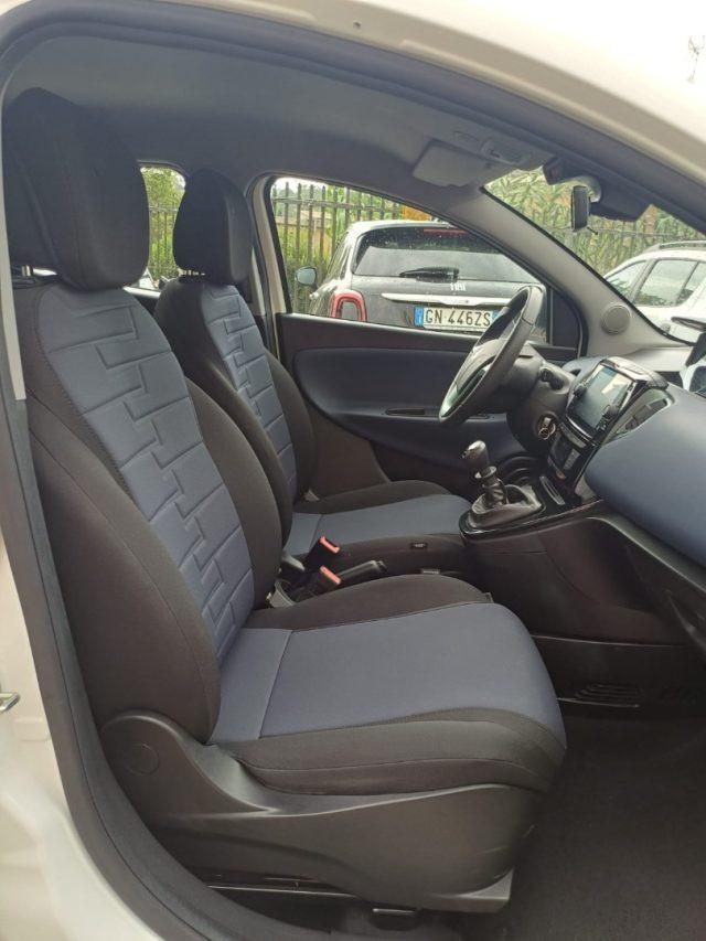 LANCIA Ypsilon 1000 HYBRID PLATINO 70CV CAM CARPLAY CERCHI ITALIA