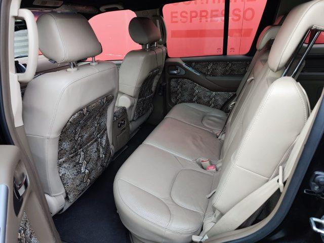 NISSAN Pathfinder 2.5 dCi SE