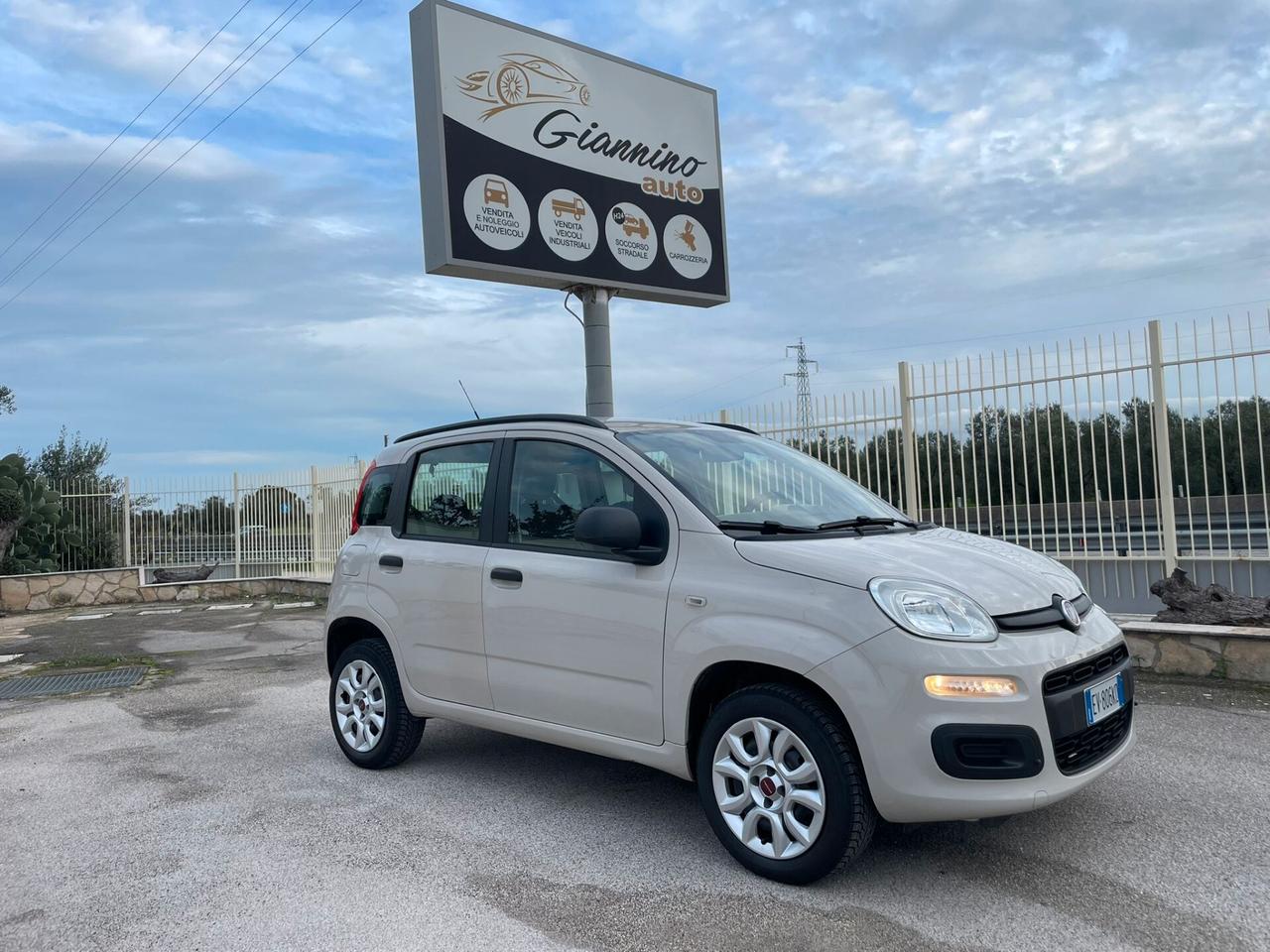 FIAT PANDA 0.9 TwinAir Turbo Natural Power Lounge