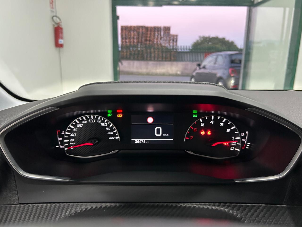 Peugeot 208 BlueHDi 1.5cc 100cv Allure 36.000KM