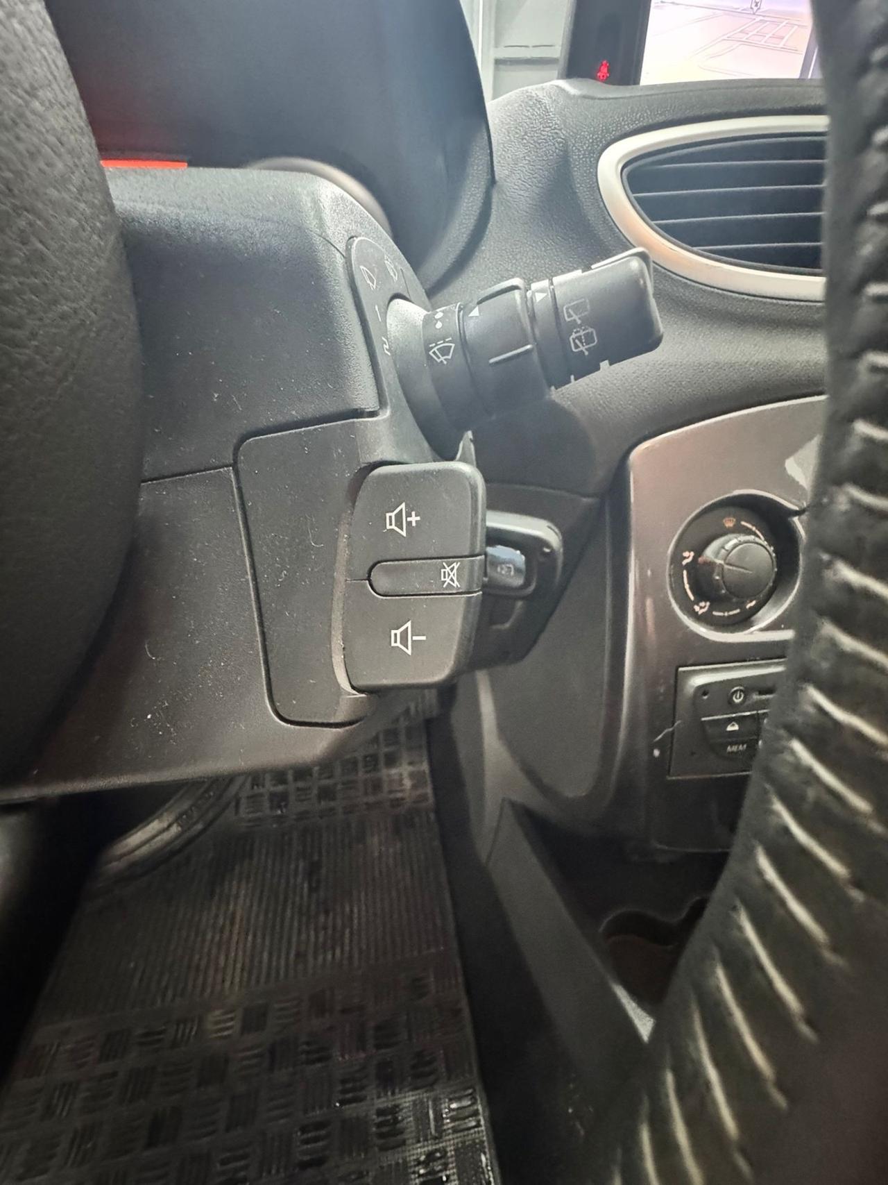 Renault Clio 1.2 16V 5 porte GPL Dynamique