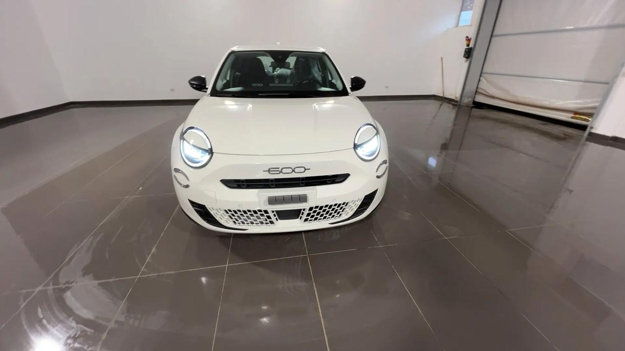 Fiat 600 Hybrid 100 CV DCT MHEV