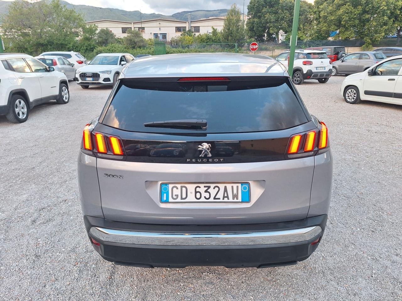 Peugeot 3008 BlueHDi 130 S&S EAT8 Allure