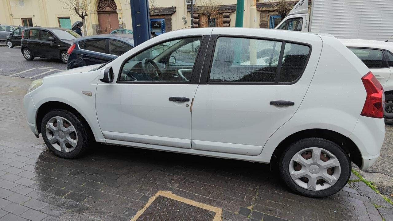 Dacia Sandero 1.4 8V GPL Lauréate 2010 USATO