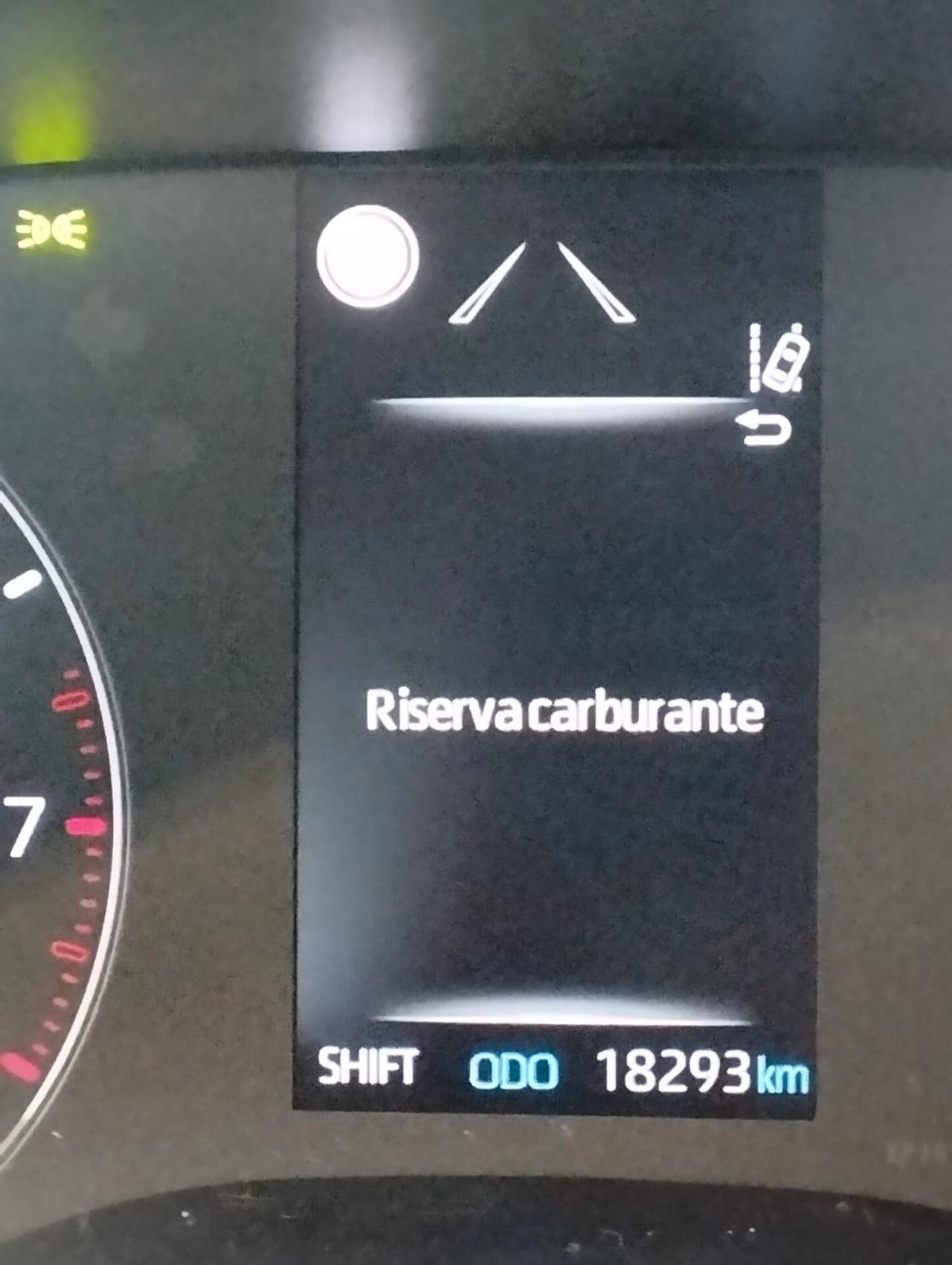 Toyota Yaris 1.0 Business ideale per neopatentati