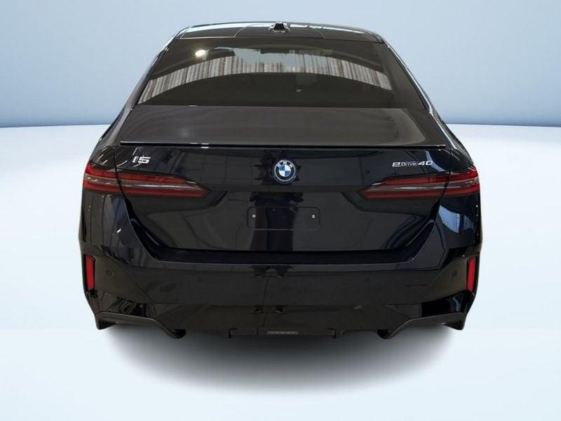 BMW i5 BMW EDRIVE40 BERLINA